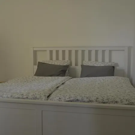 Pod Bilou Vezi Apartment
